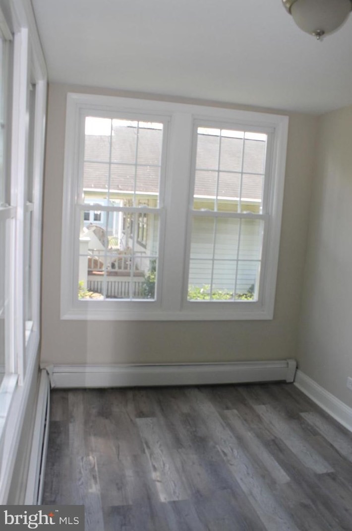 270 B St, Carneys Point Township NJ  08069-2324 exterior
