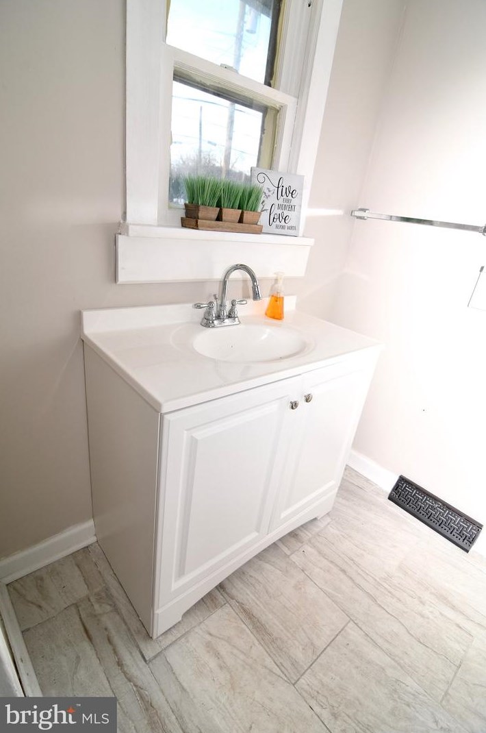 310 Broadway, Pennsville NJ  08070-1248 exterior