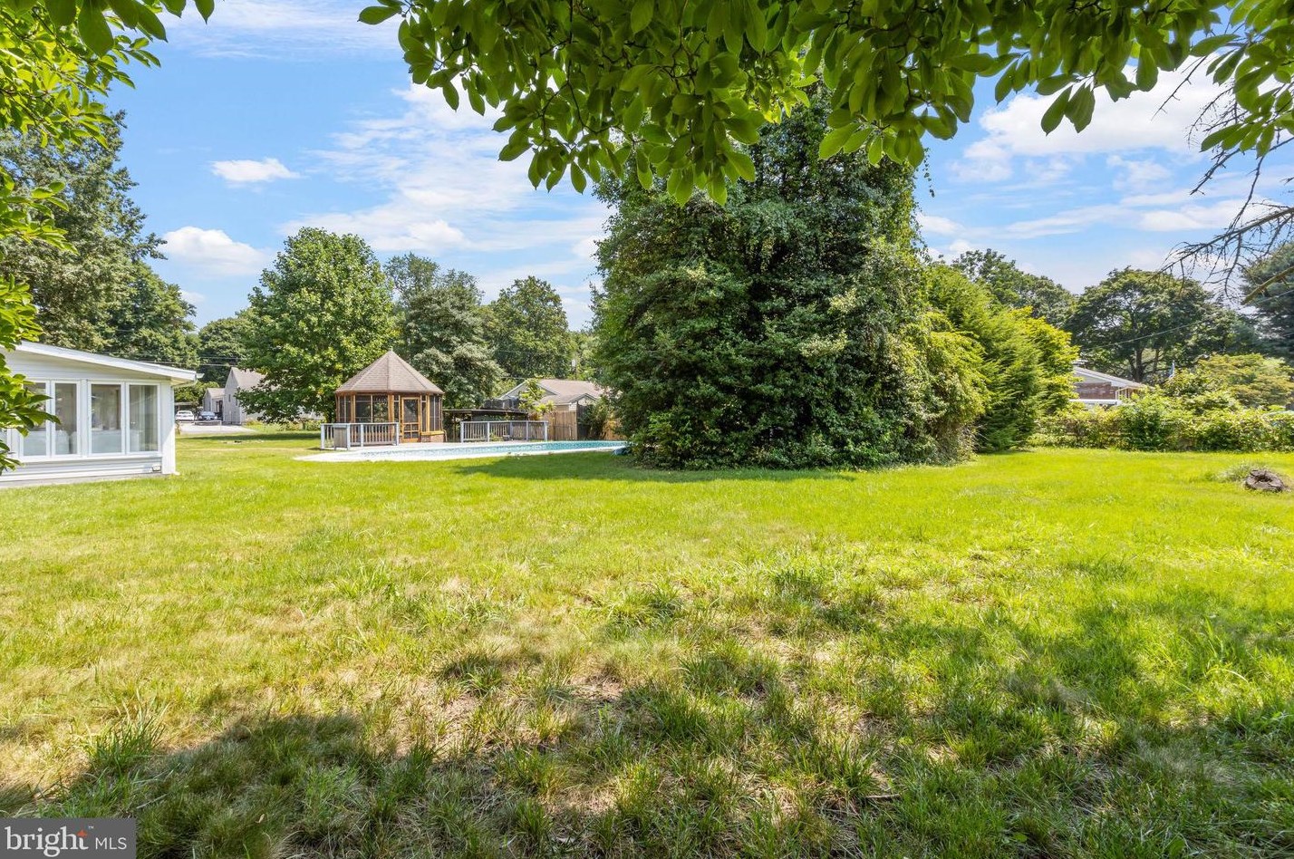 174 Morningside Dr, Pennsville NJ 08070-3046 exterior