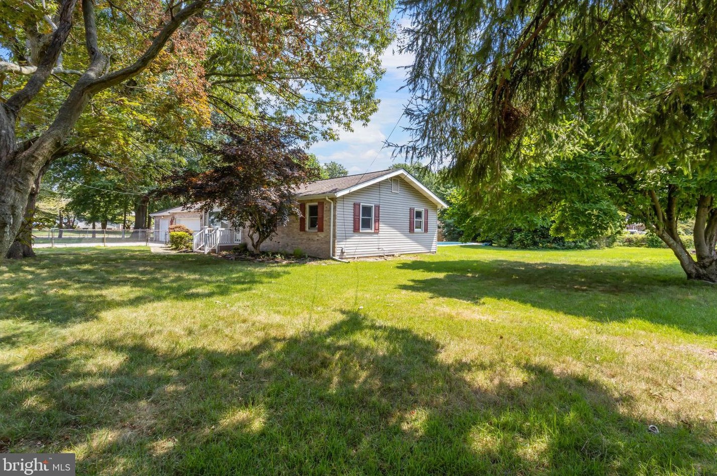 174 Morningside Dr, Pennsville NJ 08070-3046 exterior