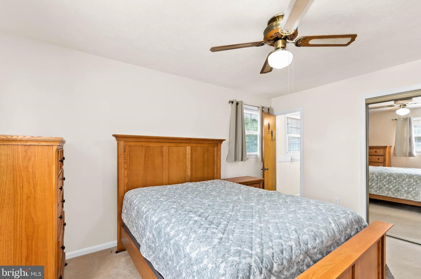 335 Pittsfield St, Pennsville NJ 08070-1924 exterior