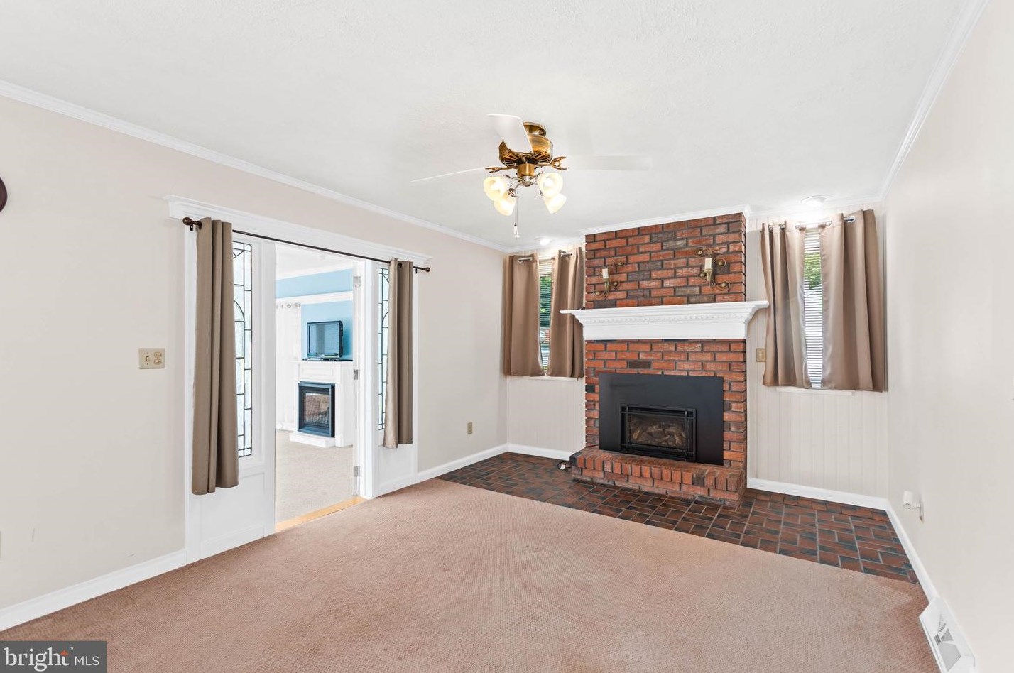 335 Pittsfield St, Pennsville NJ 08070-1924 exterior