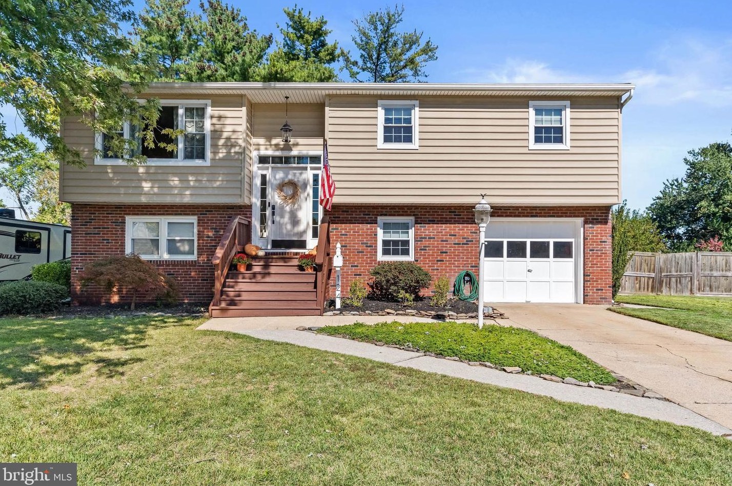 124 Riv Dr Ave, Pennsville NJ 08070-2247 exterior