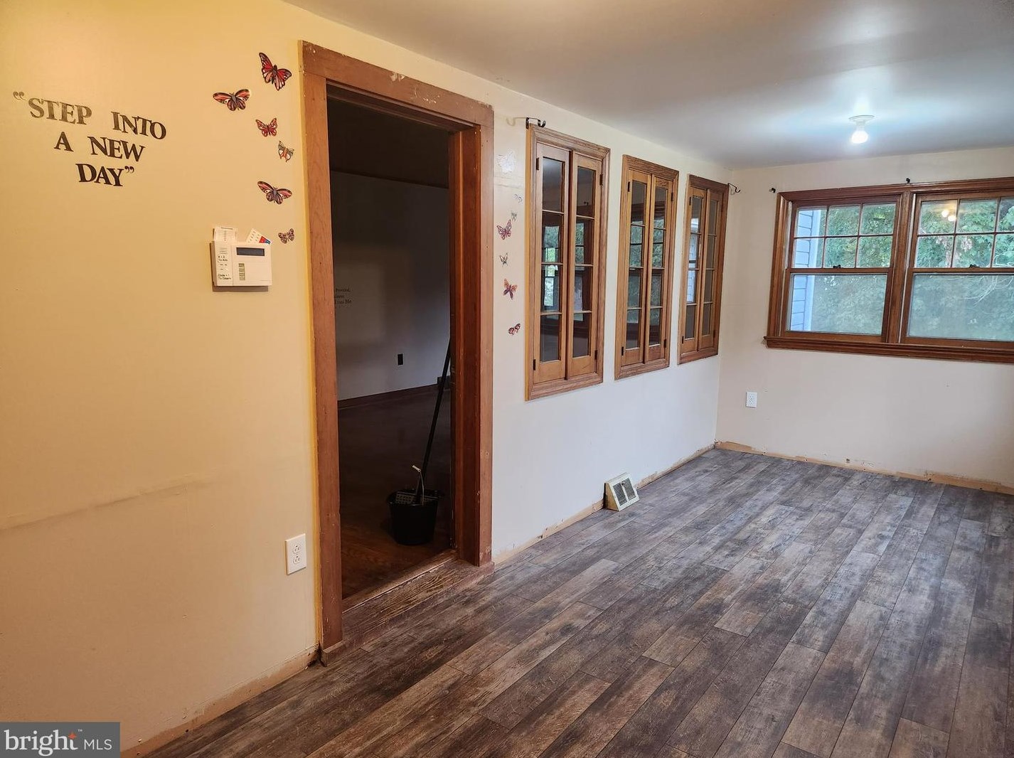 70 Heron Ave, Pennsville NJ 08070-1307 exterior