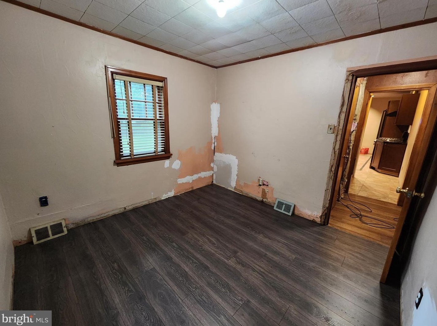 70 Heron Ave, Pennsville NJ 08070-1307 exterior