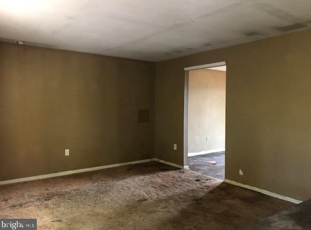 11 Buck Rd, Aura NJ 08028-3300 exterior