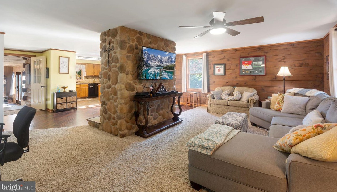 46 Delaware Ave, Pennsville NJ 08070-1825 exterior