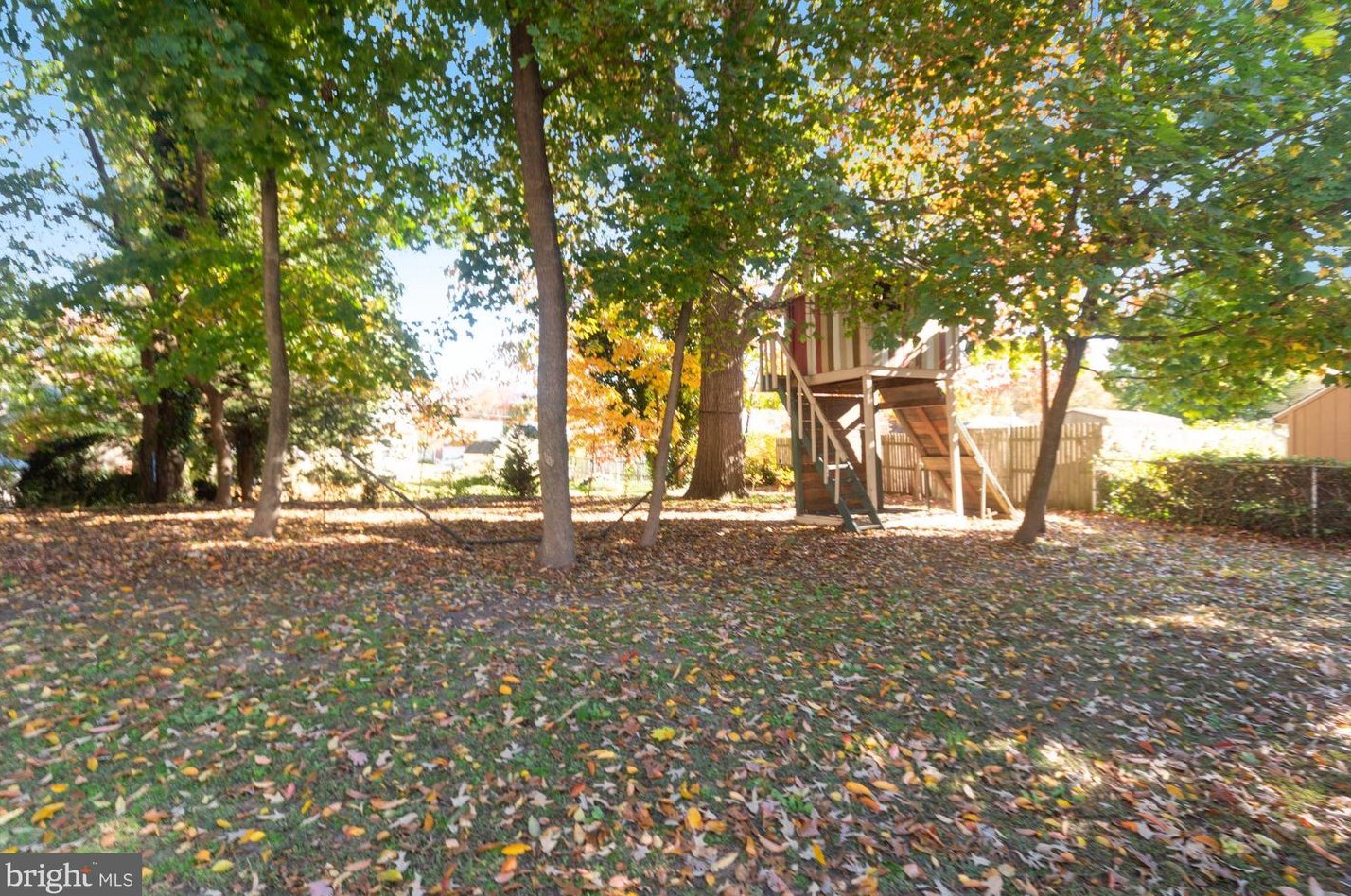 46 Delaware Ave, Pennsville NJ 08070-1825 exterior