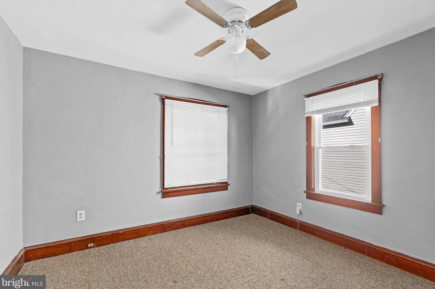 86 Pittsfield St, Pennsville NJ  08070-1820 exterior