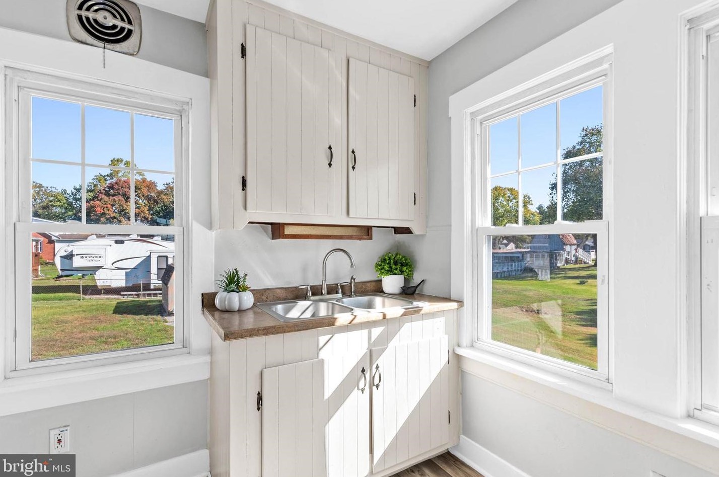 86 Pittsfield St, Pennsville NJ  08070-1820 exterior