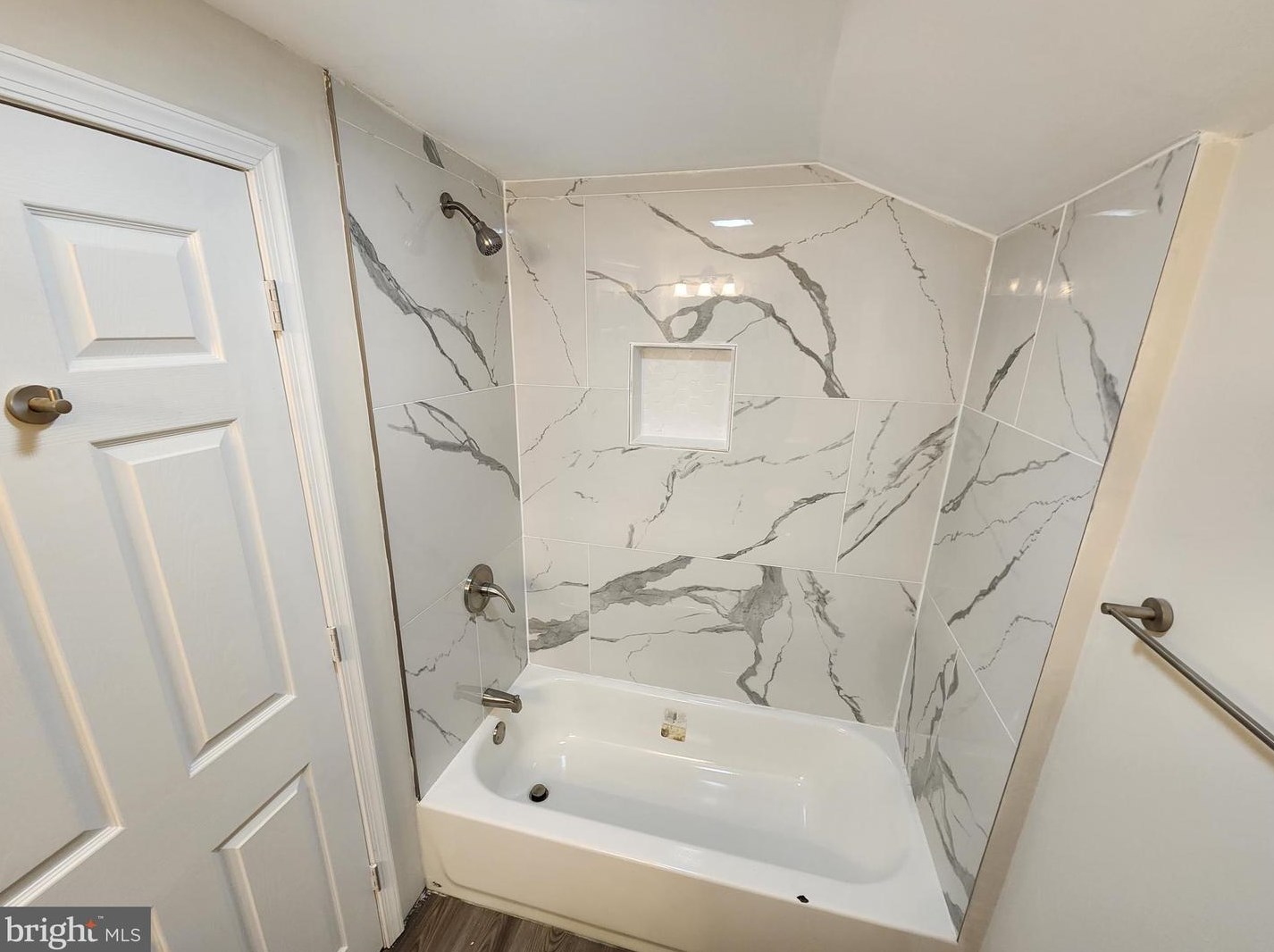 67 Willis St, Carneys Point Township NJ  08069-1739 exterior