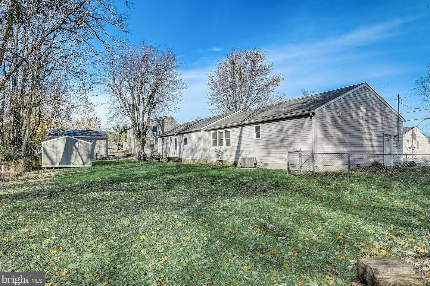 145 Harvard Rd, Pennsville NJ 08070-2927 exterior