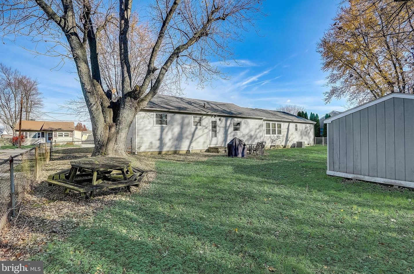 145 Harvard Rd, Pennsville NJ 08070-2927 exterior