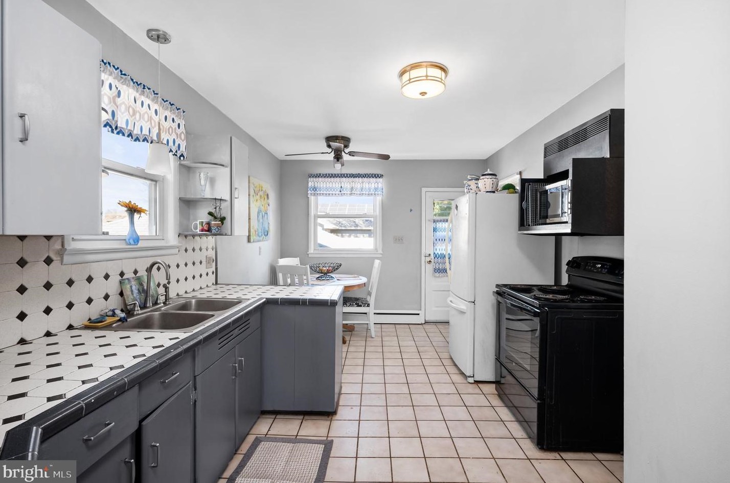 142 Eaton Rd, Pennsville NJ 08070-2446 exterior