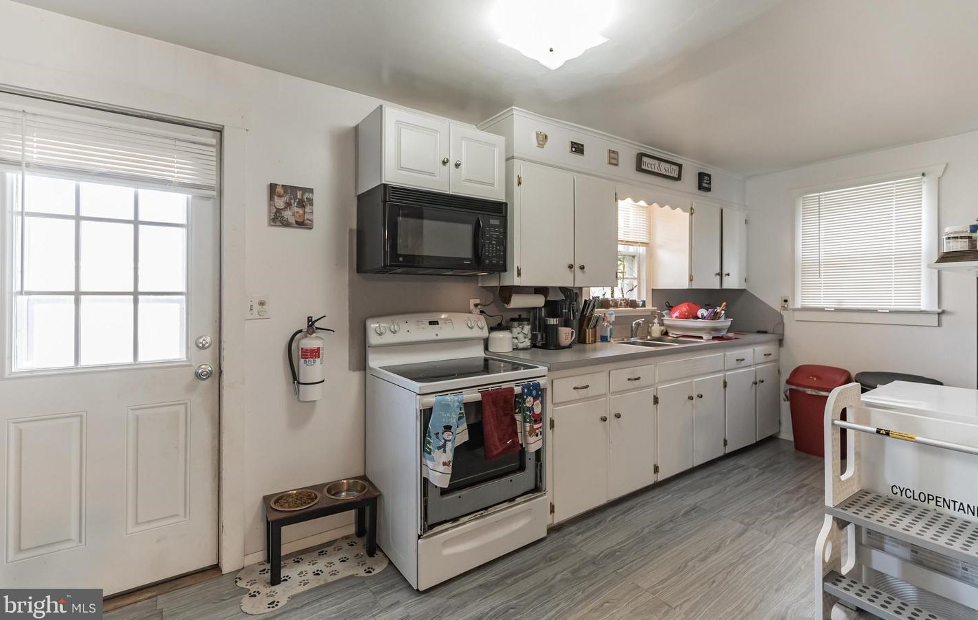 86 Highland Ave, Pennsville NJ  08070-2209 exterior