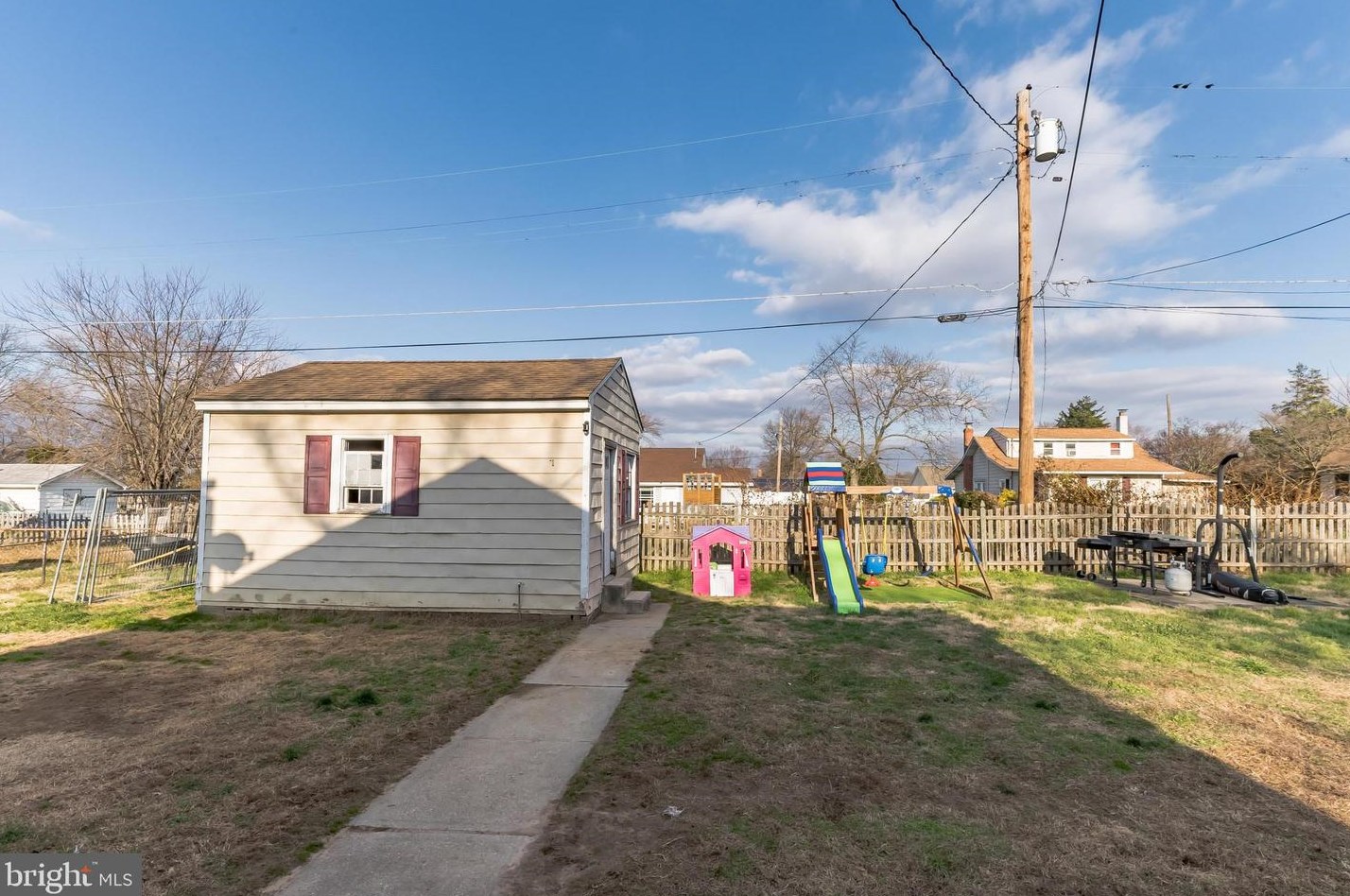 86 Highland Ave, Pennsville NJ  08070-2209 exterior