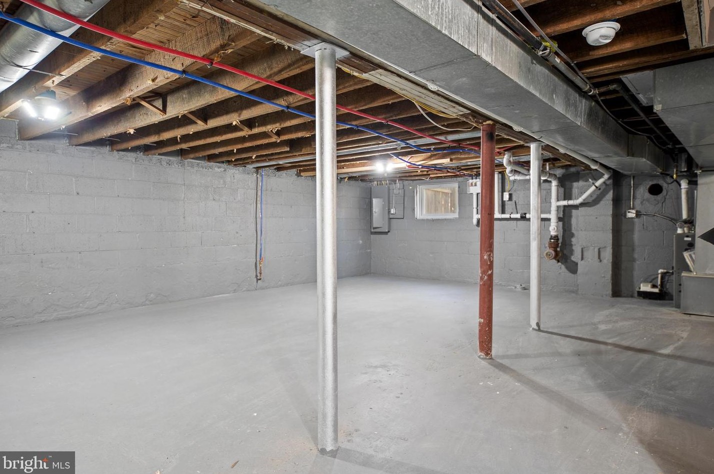 38 Marlyn Ave, Pennsville NJ 08070-1405 exterior