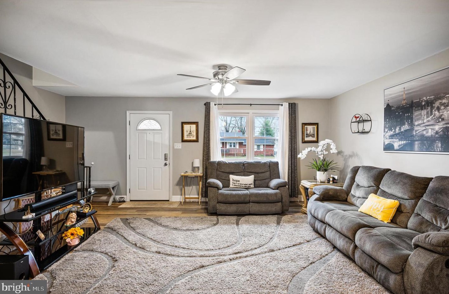 8 Woodside Pl, Pennsville NJ  08070-1319 exterior