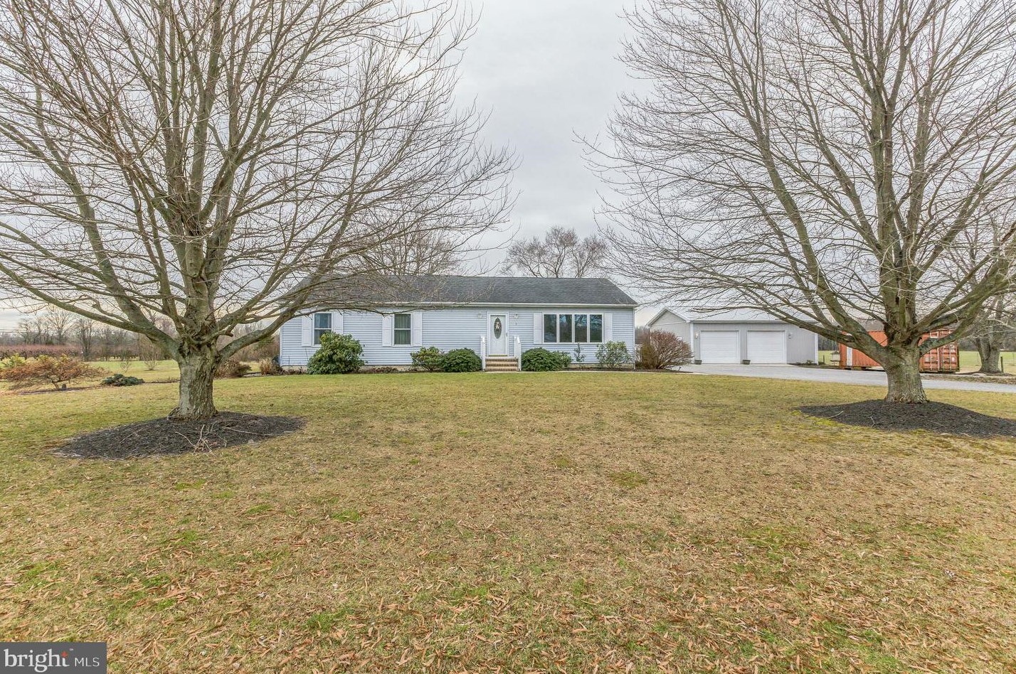 5 New Freedom Rd, Aura NJ  08343-1834 exterior