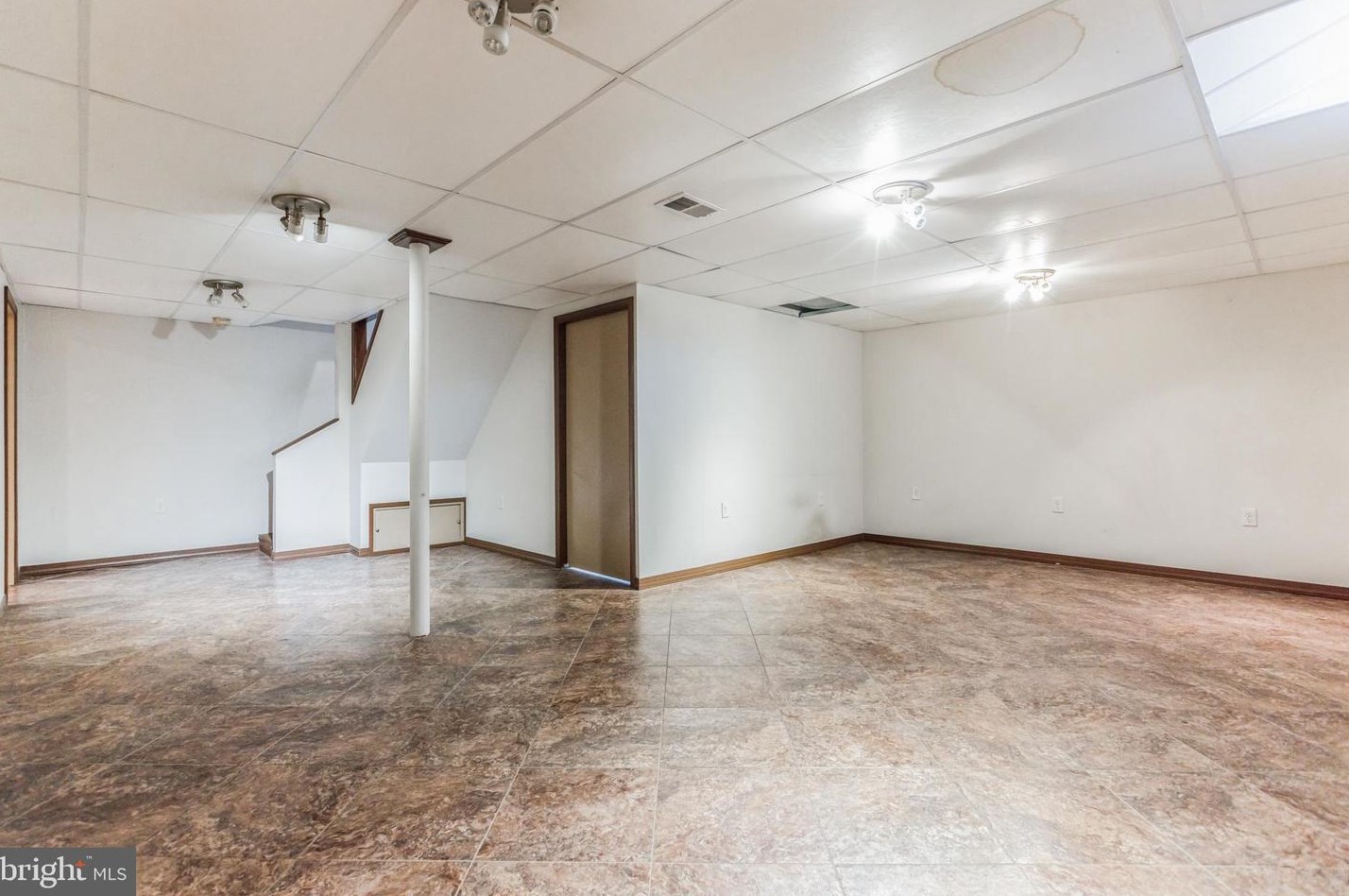 5 New Freedom Rd, Aura NJ  08343-1834 exterior