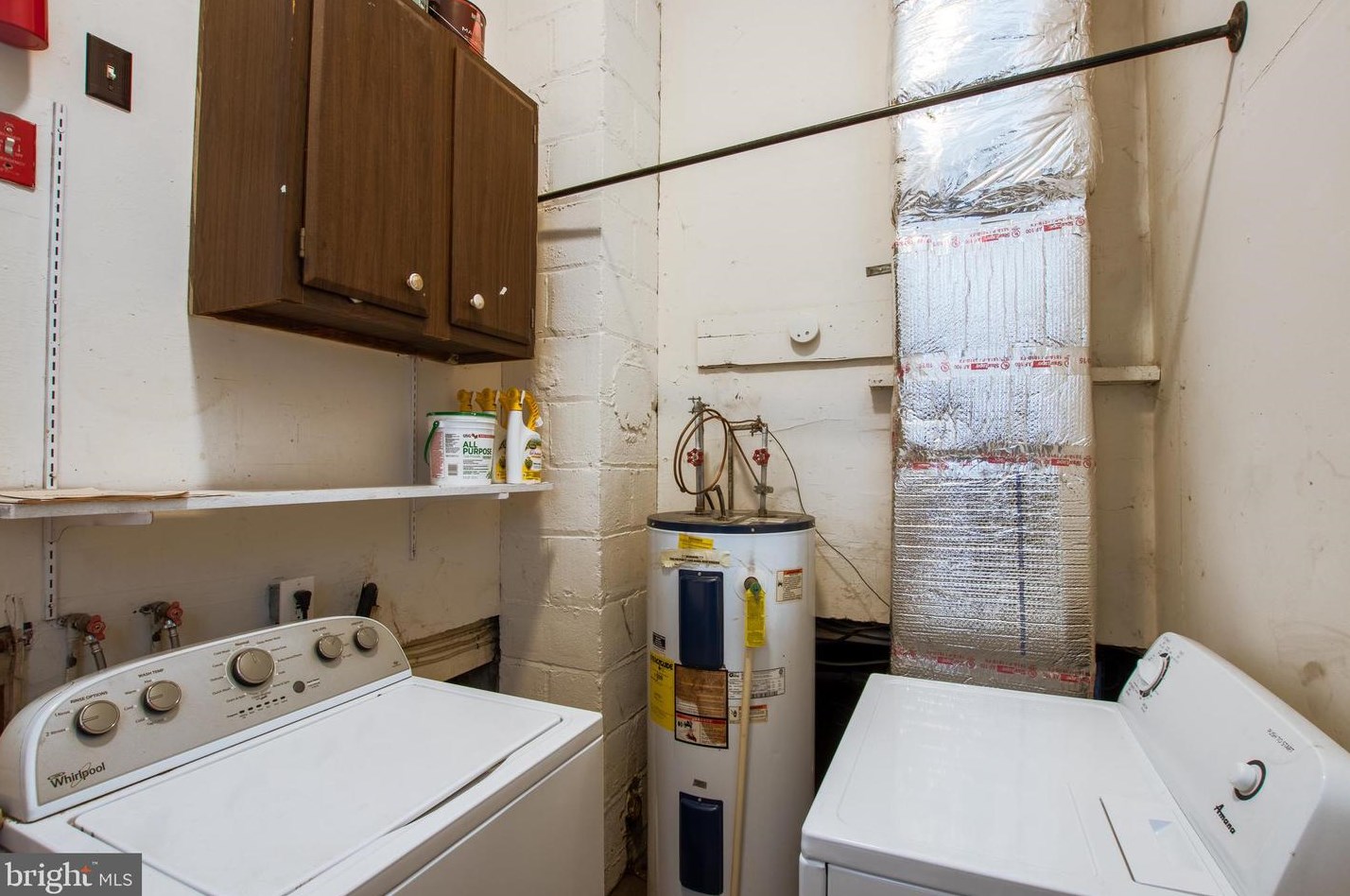 425 Ives Ave, Carneys Point Township NJ  08069-2615 exterior