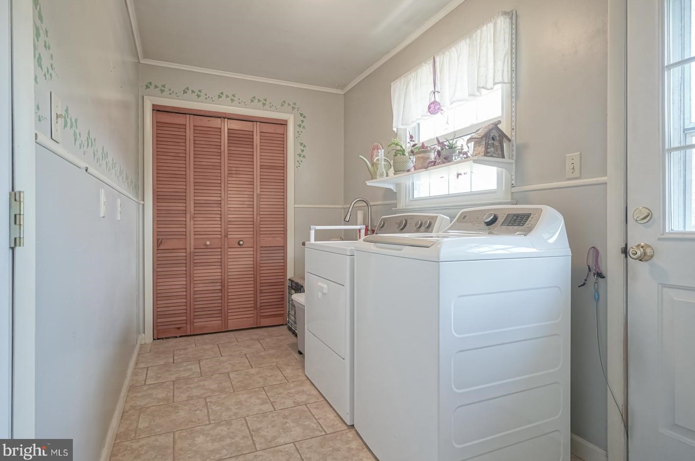 178 River Dr, Pennsville NJ  08070-1633 exterior