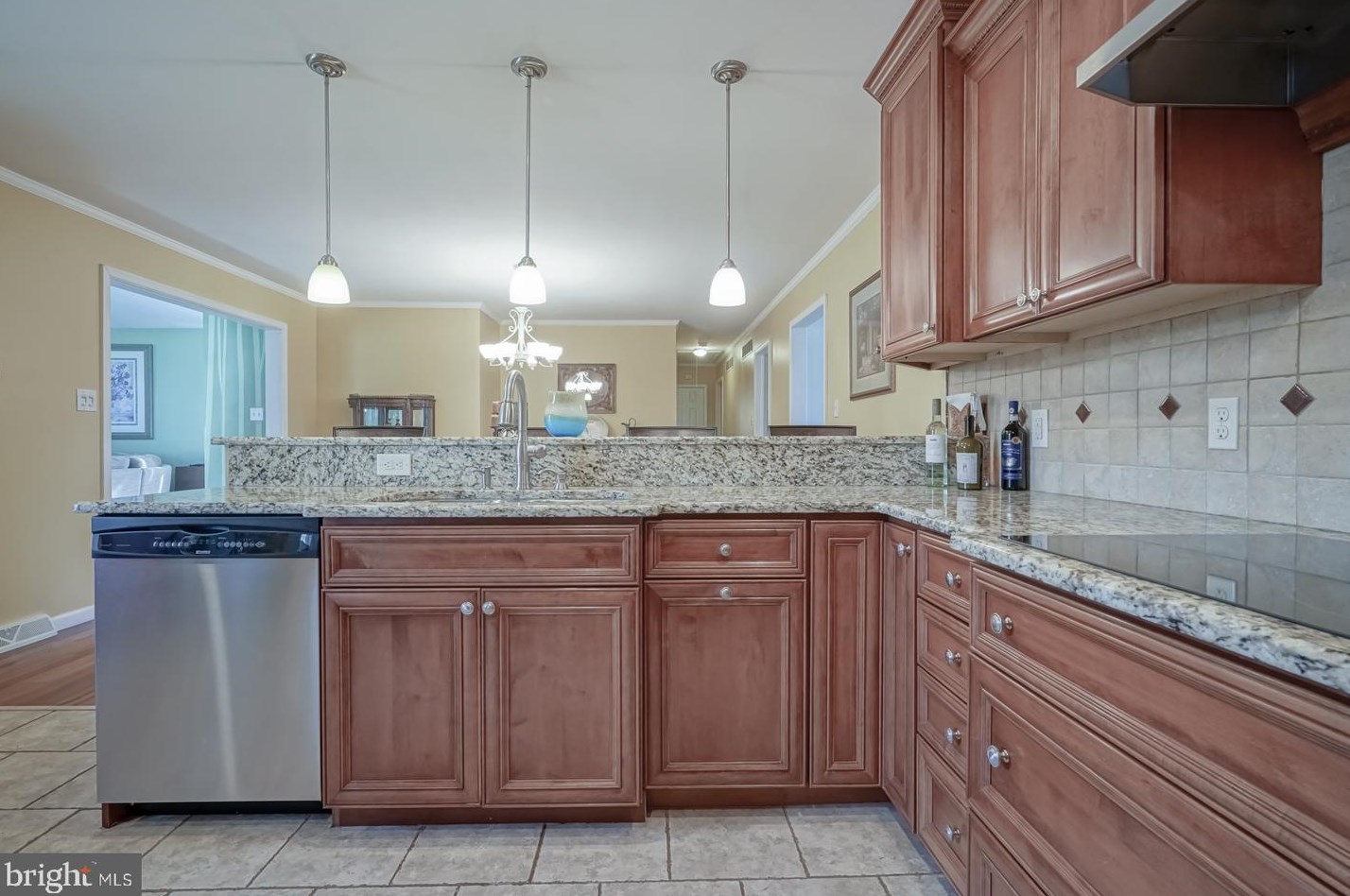 178 River Dr, Pennsville NJ  08070-1633 exterior