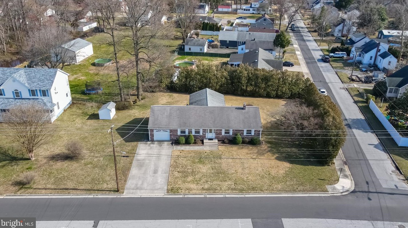 178 River Dr, Pennsville NJ  08070-1633 exterior
