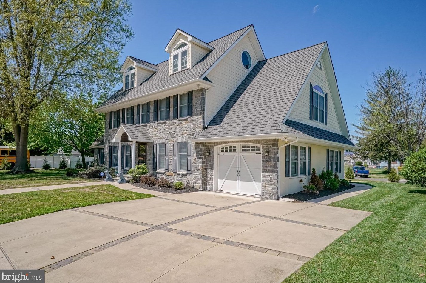 13 Cordrey Ave, Pennsville NJ  08070-2602 exterior