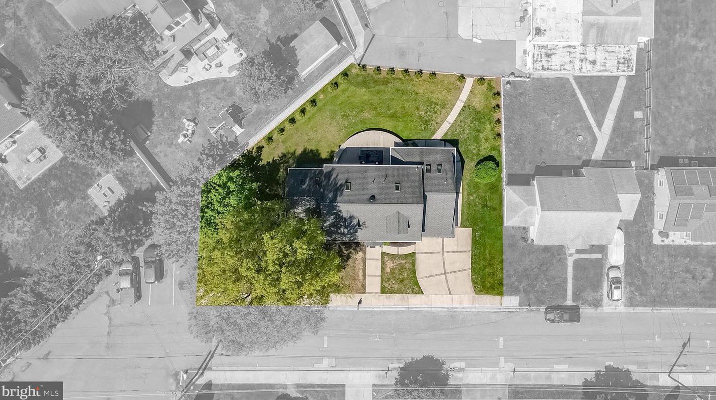 13 Cordrey Ave, Pennsville NJ  08070-2602 exterior