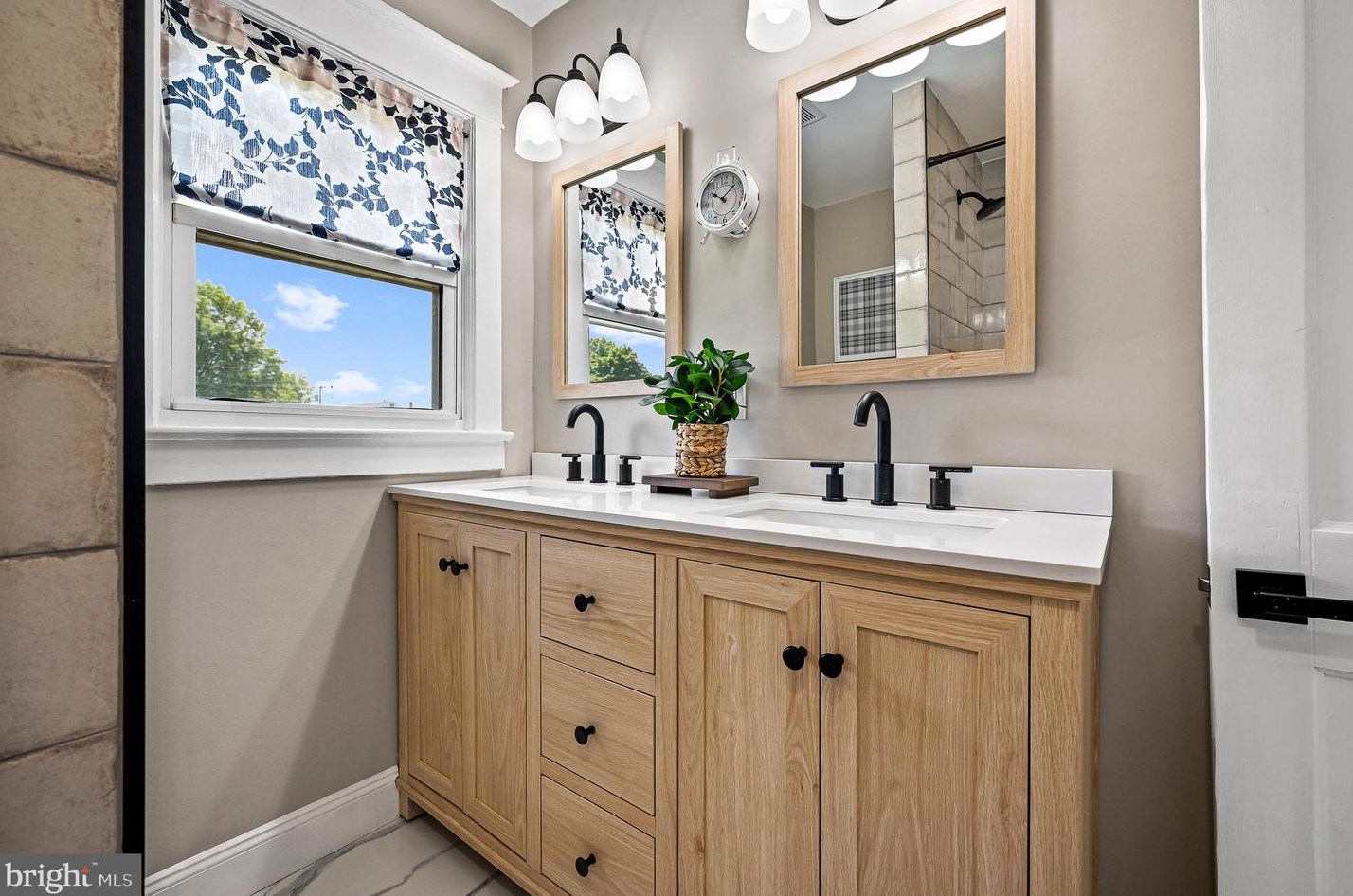 8 Kansas Rd, Pennsville NJ  08070-3612 exterior