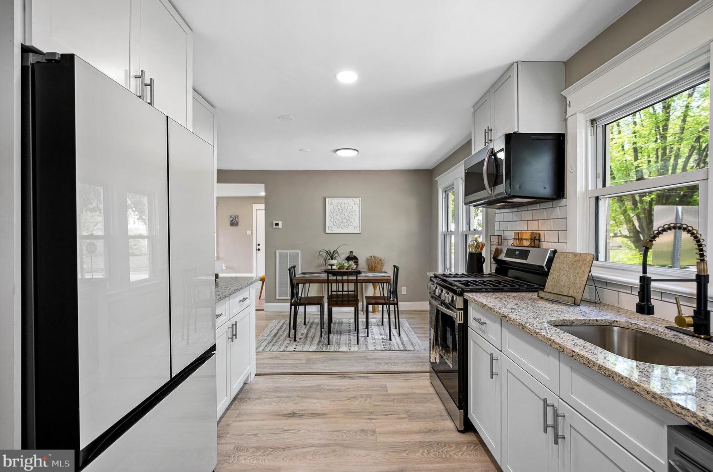 8 Kansas Rd, Pennsville NJ  08070-3612 exterior