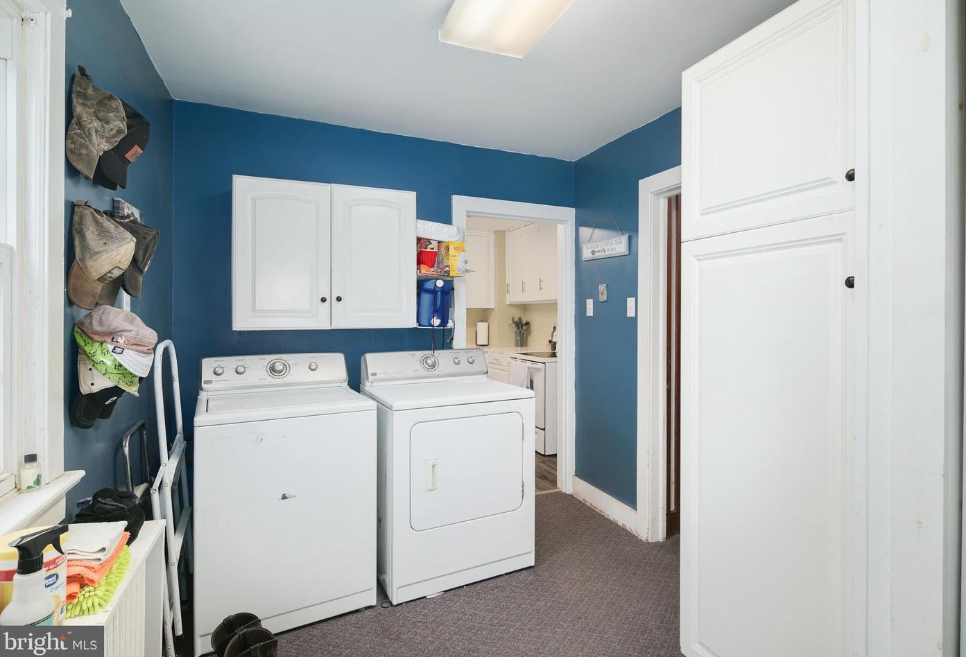 292 C St, Carneys Point Township NJ  08069-2337 exterior
