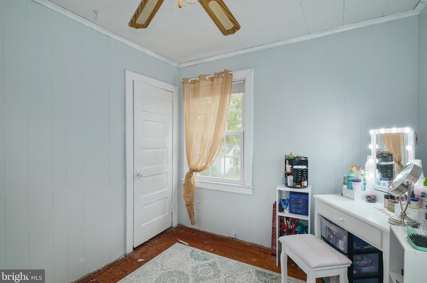 292 C St, Carneys Point Township NJ  08069-2337 exterior