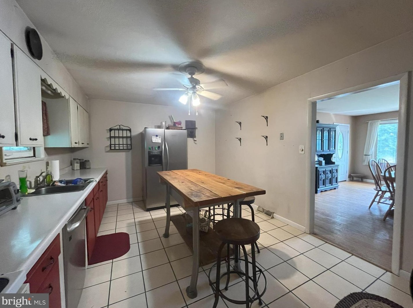 51 Penn Bch Dr, Pennsville NJ 08070-3643 exterior