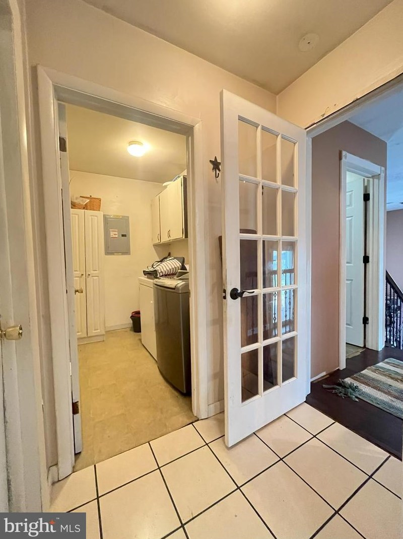 51 Penn Bch Dr, Pennsville NJ 08070-3643 exterior