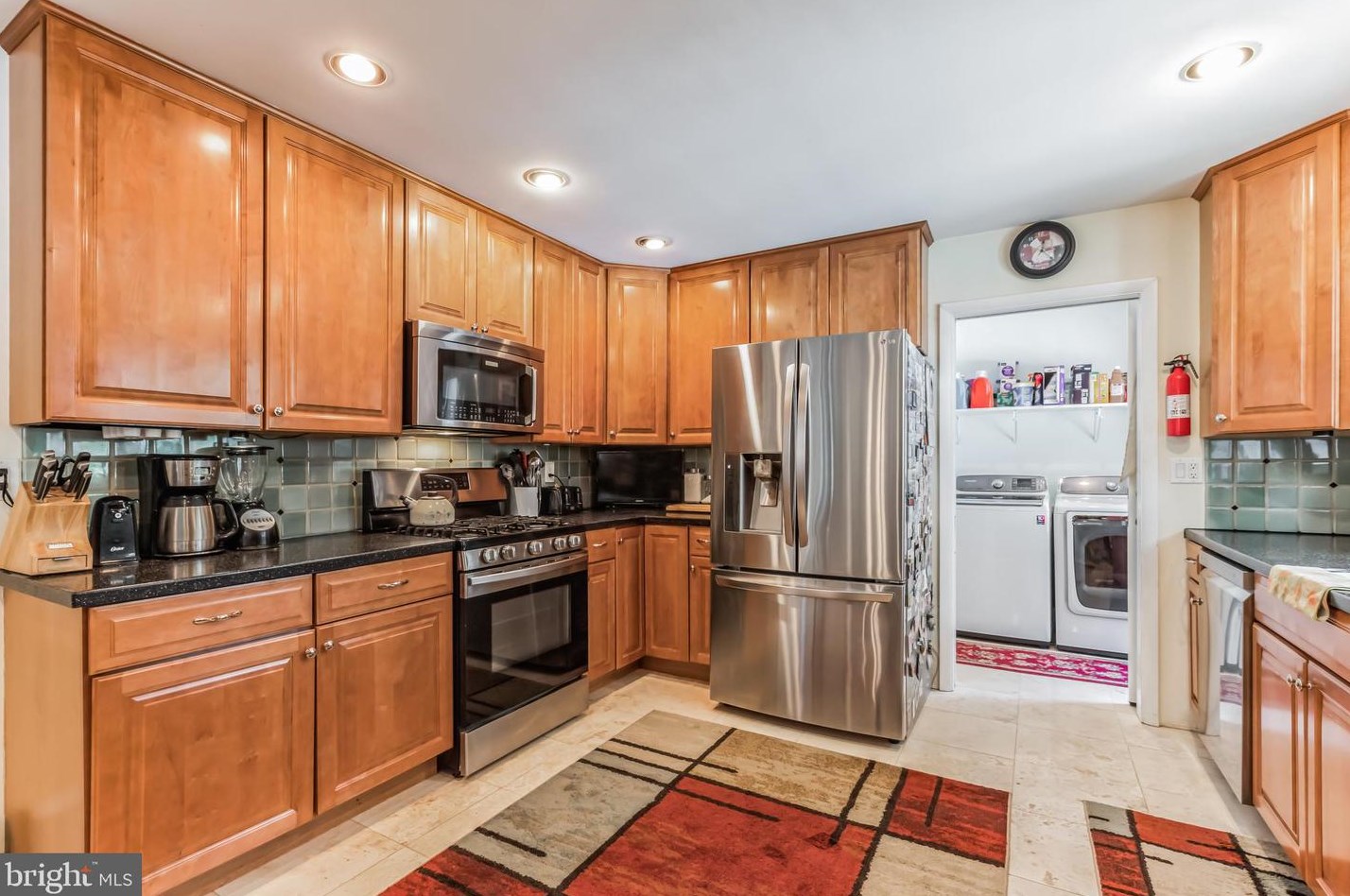 269 Pittsfield St, Pennsville NJ 08070-1921 exterior