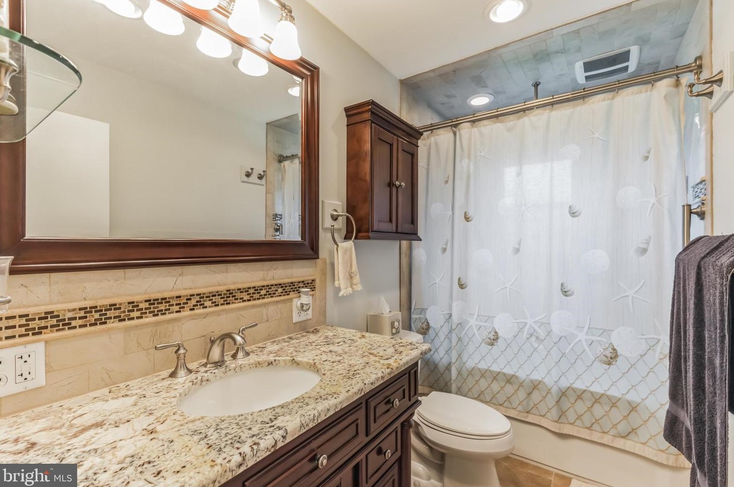 269 Pittsfield St, Pennsville NJ 08070-1921 exterior