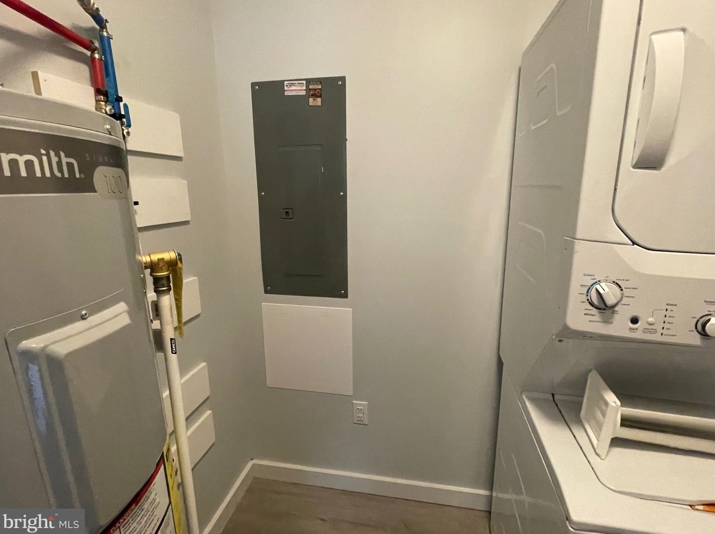 37 Churchtown Rd, Pennsville NJ 08070-1326 exterior