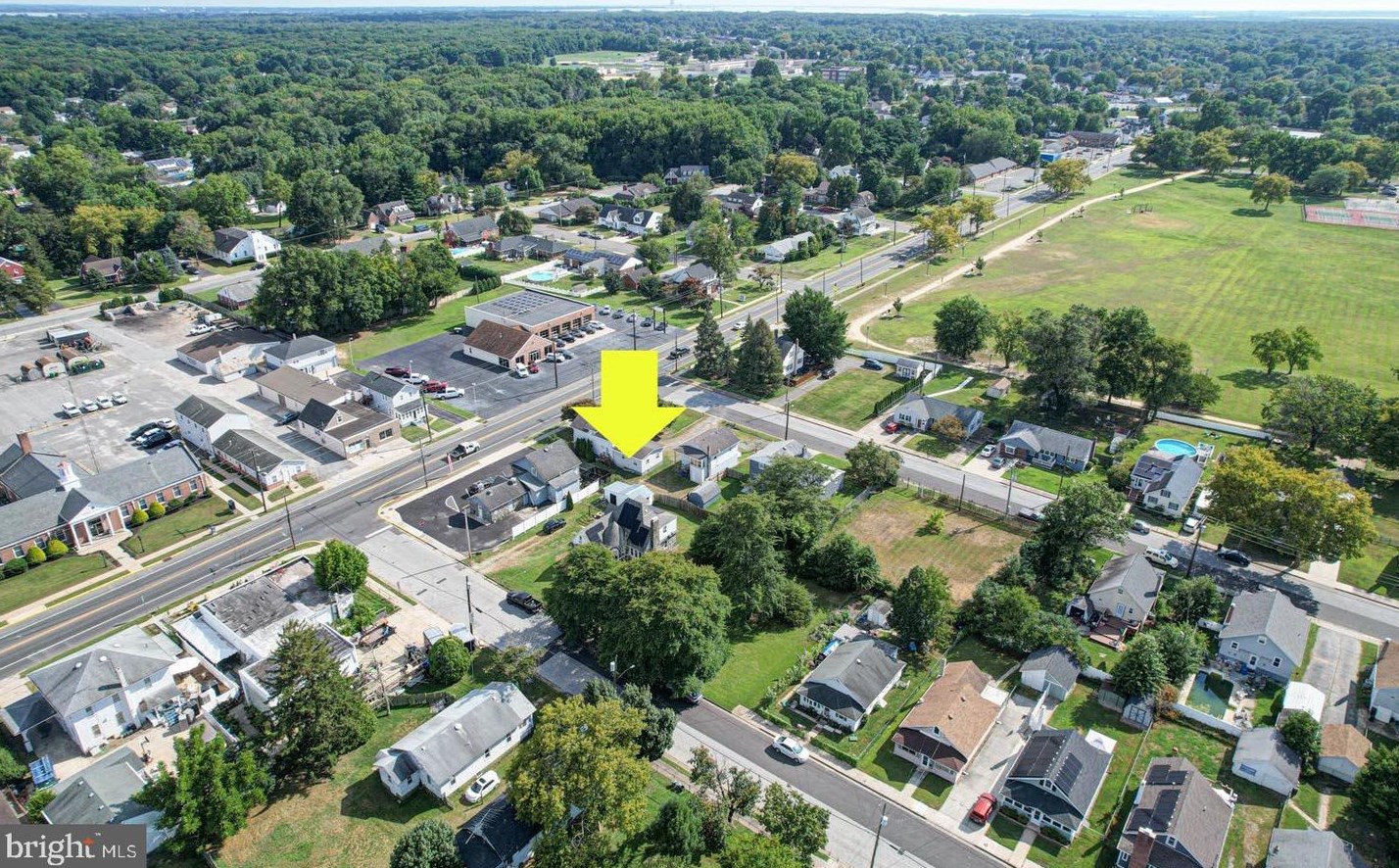 1 Harding Ave, Pennsville NJ  08070-1613 exterior