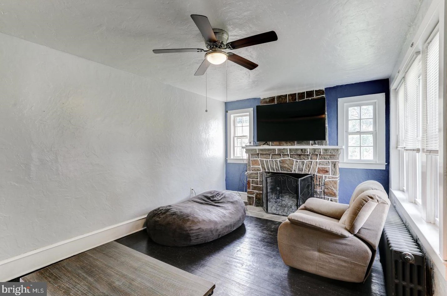 1 Harding Ave, Pennsville NJ  08070-1613 exterior