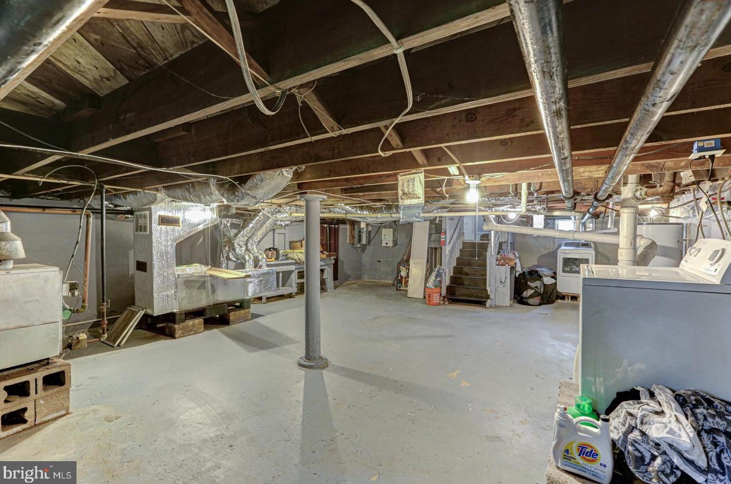 1 Harding Ave, Pennsville NJ  08070-1613 exterior