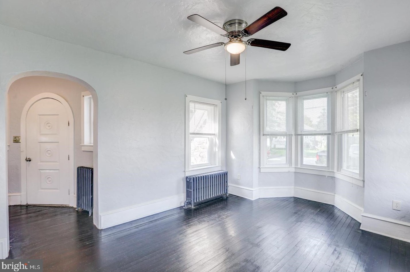 1 Harding Ave, Pennsville NJ  08070-1613 exterior