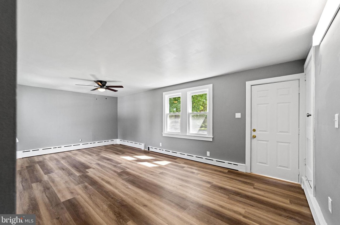 85 Hook Rd, Pennsville NJ 08070-1906 exterior