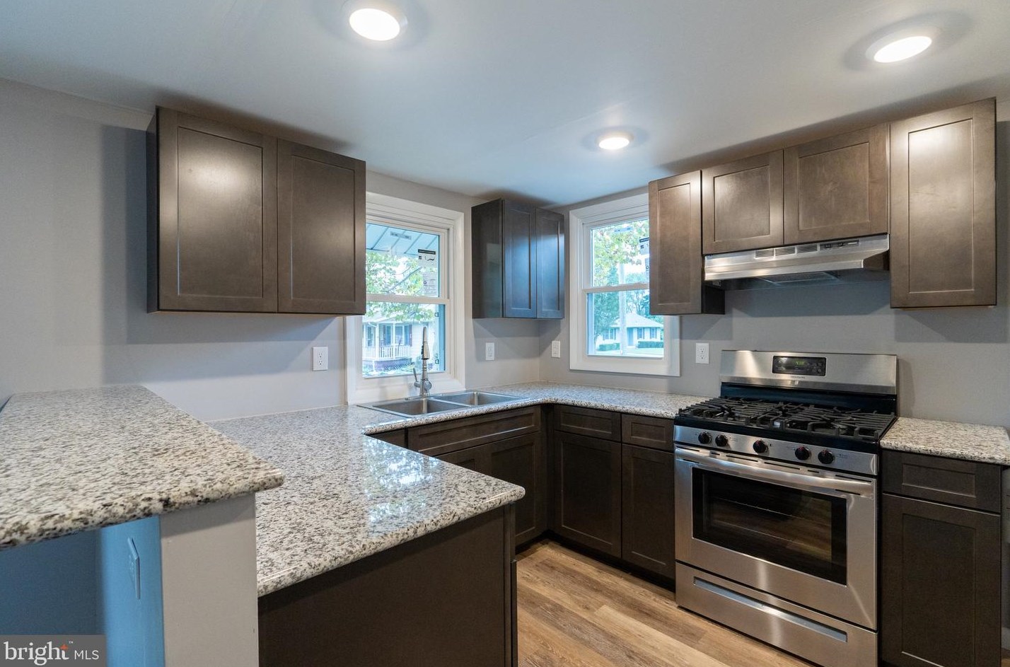 6 Fort Mott Rd, Pennsville NJ  08070-2713 exterior