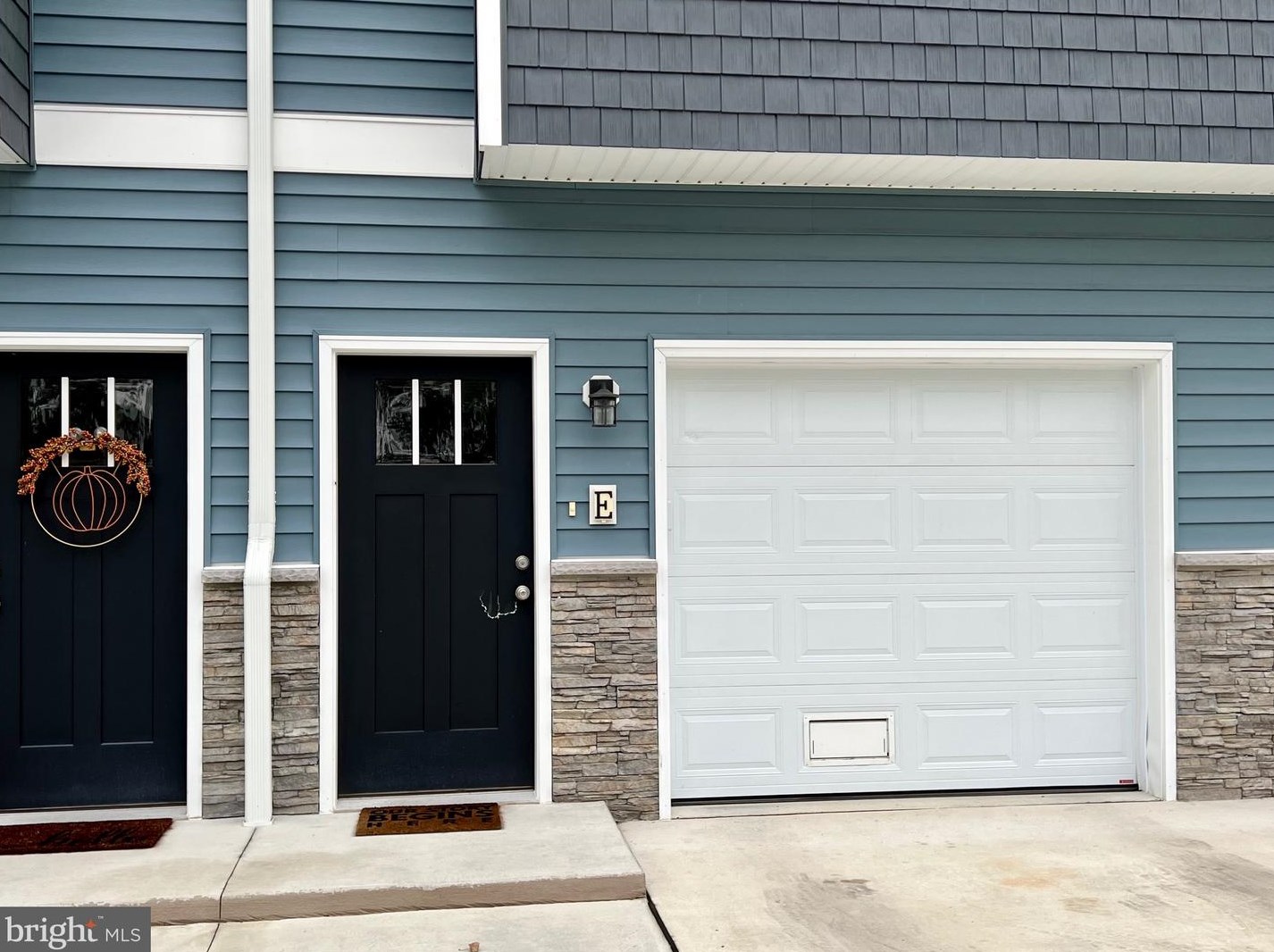 46-E Pittsfield St, Pennsville NJ  08070-1737 exterior