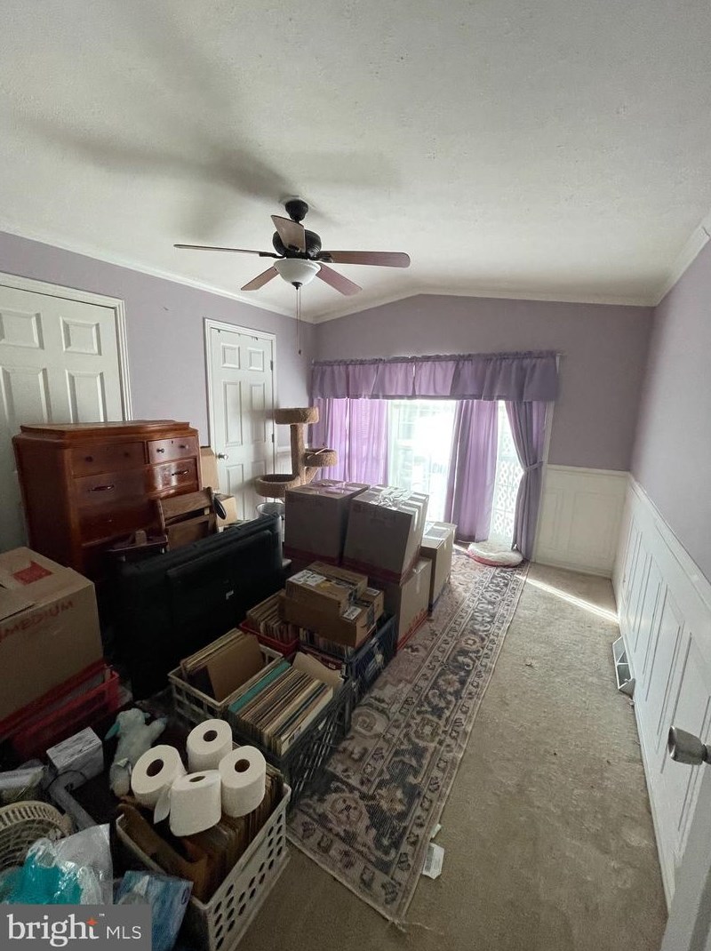 80 Mobile Dr, Pennsville NJ 08070-1039 exterior