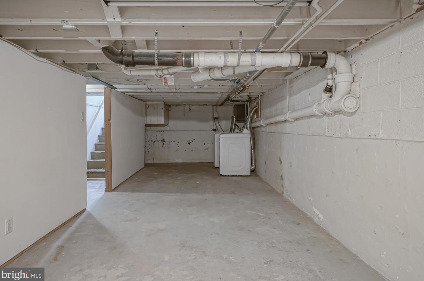 24 Chestnut St, Pennsville NJ  08070-2027 exterior