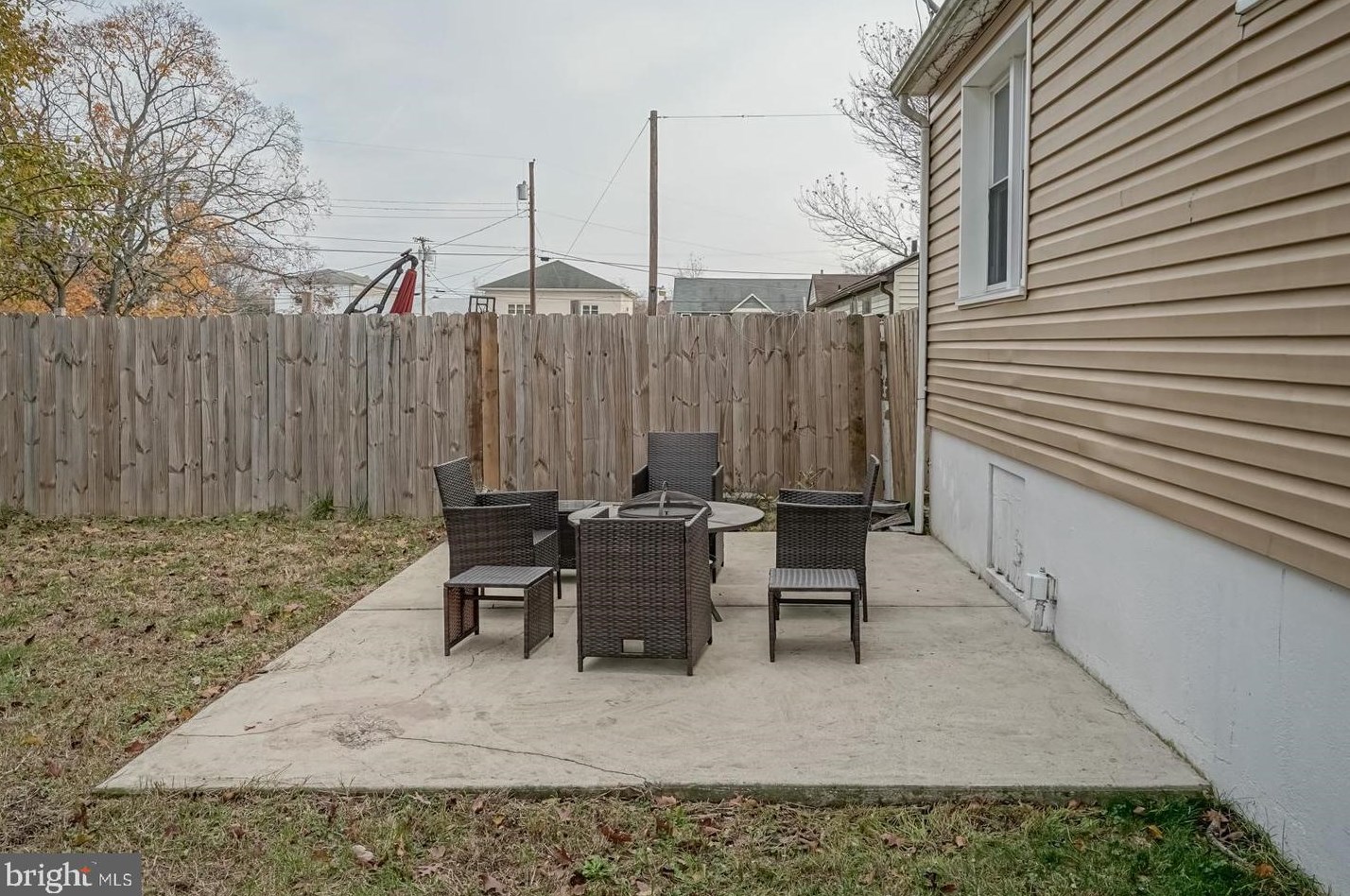 24 Chestnut St, Pennsville NJ  08070-2027 exterior