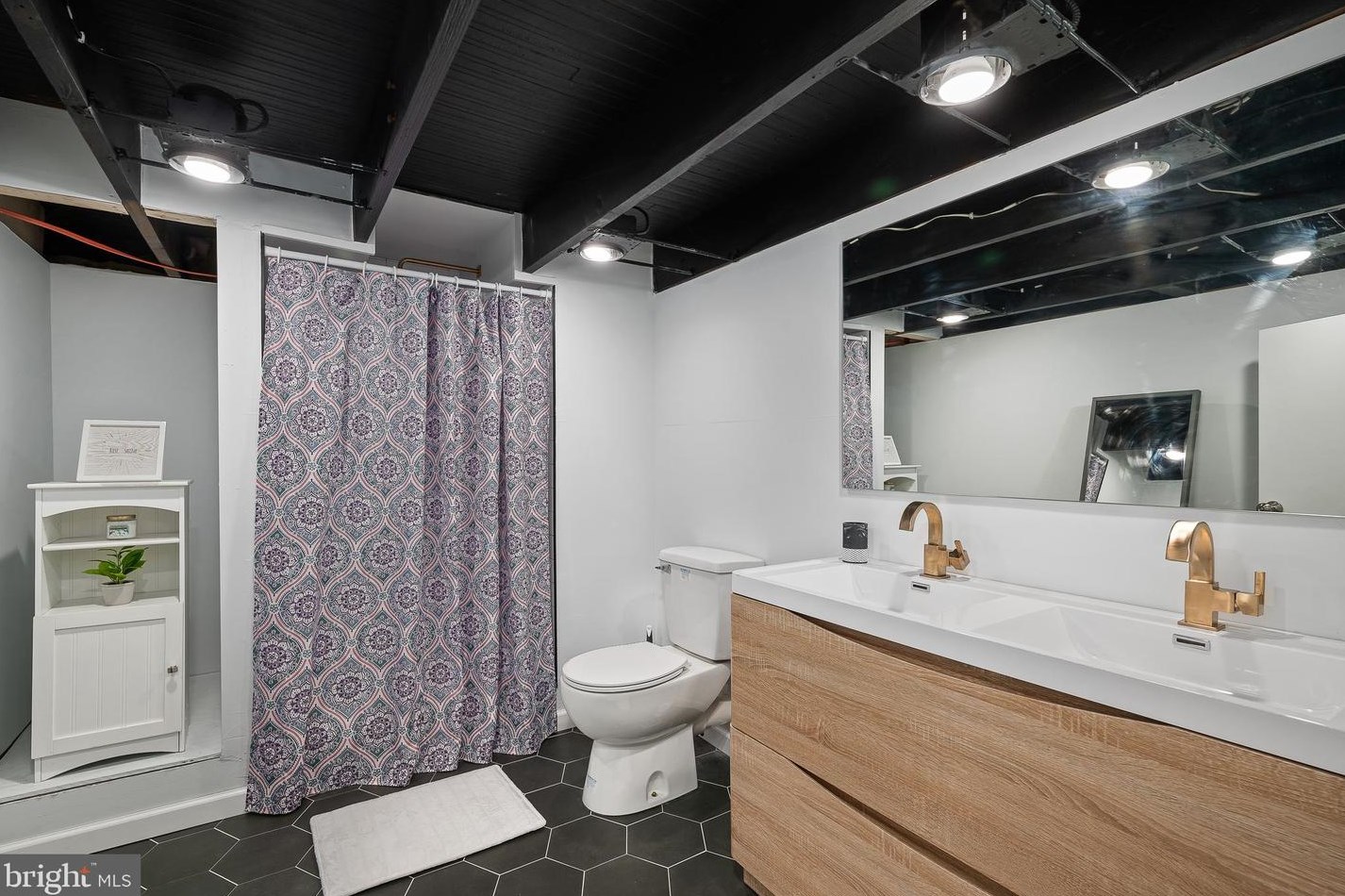 8 Churchtown Rd, Pennsville NJ  08070-1343 exterior